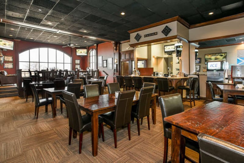 baggers pub dining area - Dining - Terradyne Country Club